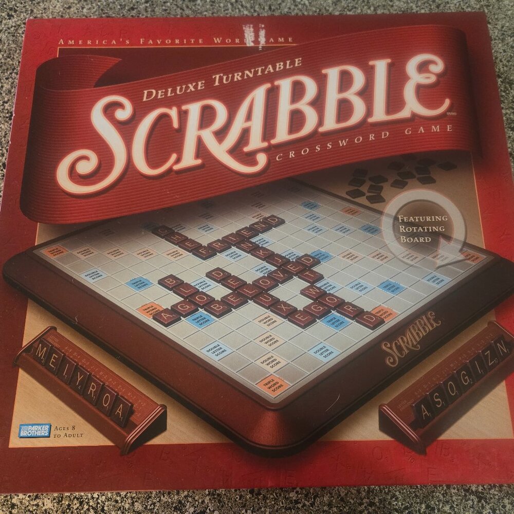 Scrabble Deluxe Turntable Crossword Game 2001 Edition NWT